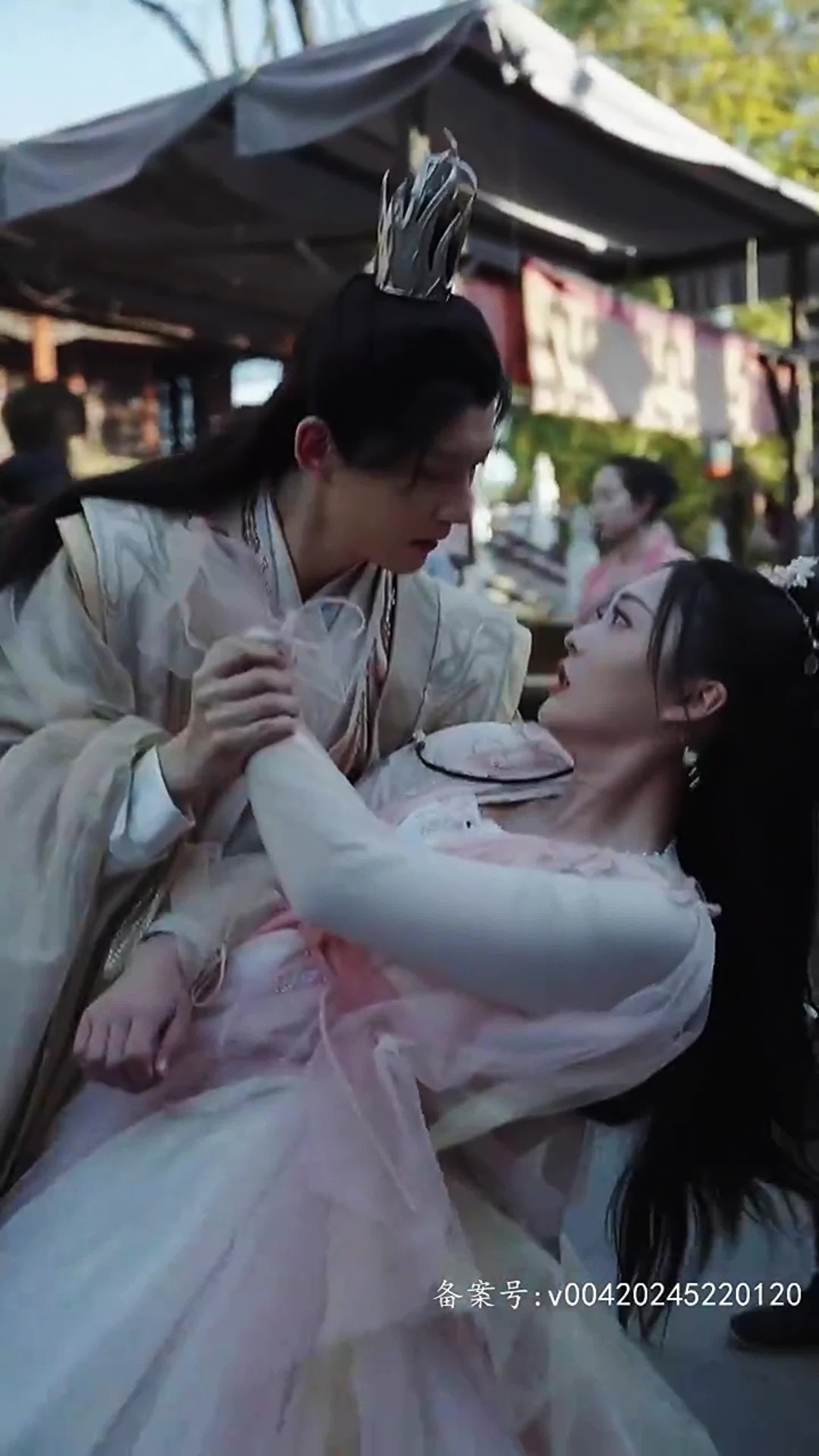 醫(yī)見(jiàn)鐘情，奈何陛下偏要寵我(全集)